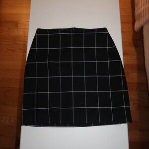 H&M Preppy and Minimalist Women's Black and White Skirt